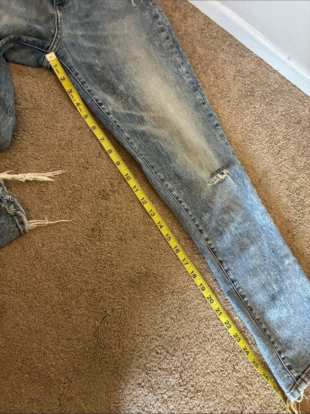 Daze Denim High Rise Distressed Straight Leg Jeans Medium Wash size 28